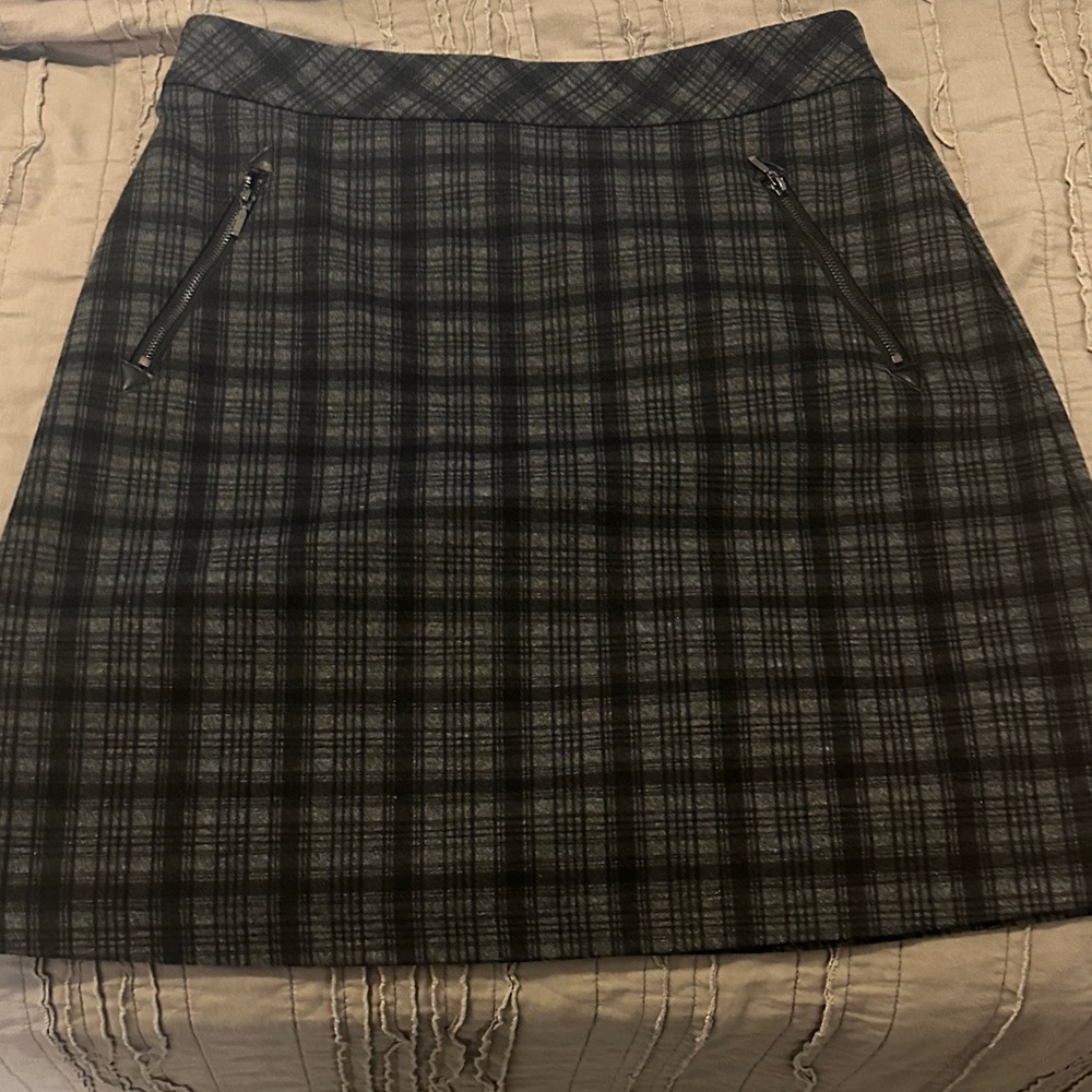 CHARLIE B Black and Gray Plaid  Skirt